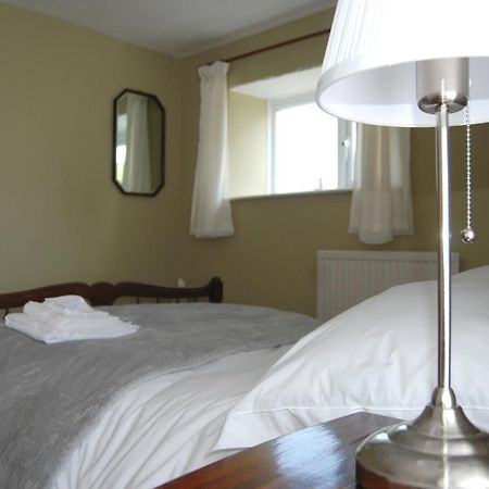 The Fforest Inn Llanfihangel-nant-Melan Ngoại thất bức ảnh