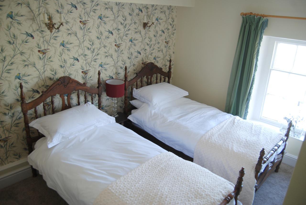 The Fforest Inn Llanfihangel-nant-Melan Ngoại thất bức ảnh
