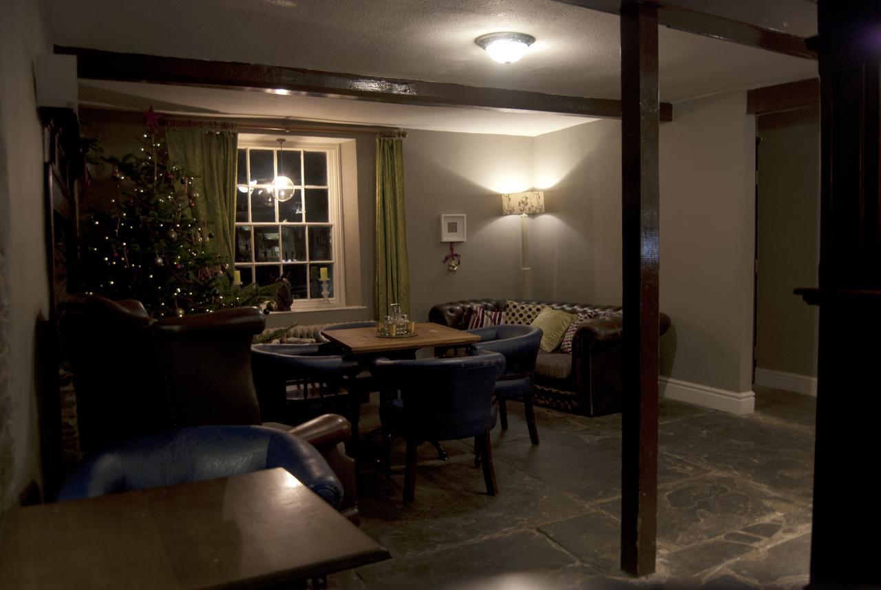 The Fforest Inn Llanfihangel-nant-Melan Ngoại thất bức ảnh